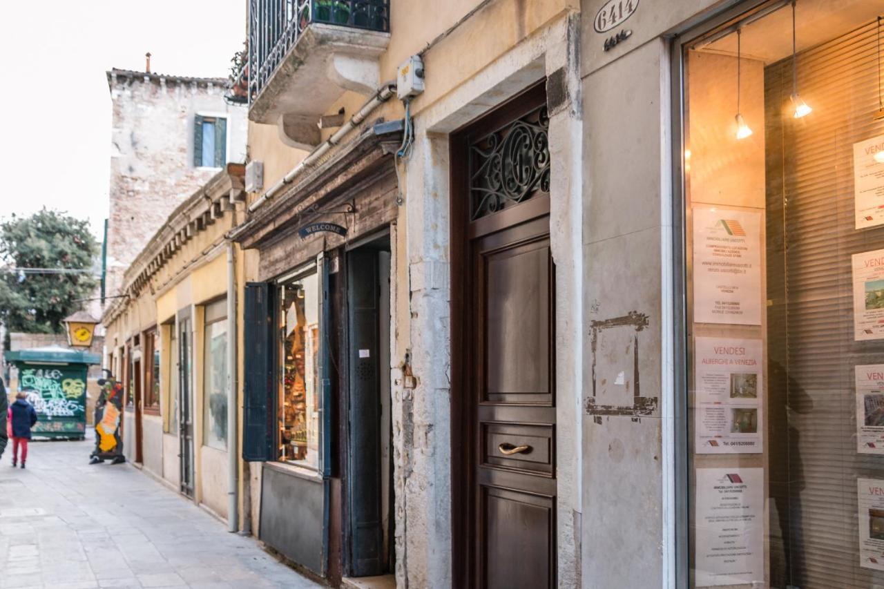 Doge'S Pantheon & St.Mark School In Hidden Venise Extérieur photo
